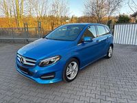 Gebraucht Mercedes B180 122 PS (89 kW) 2017 Blau Van / Kleinbus