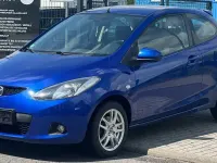 Gebraucht Mazda 2 Inclusive 75 PS (55 kW) 2010 Blau Kleinwagen