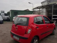 Gebraucht Hyundai i10 75 PS (55 kW) 2009 Rot Kleinwagen