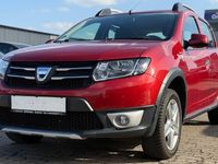 Gebraucht Dacia Sandero Stepway 90 PS (66 kW) 2014 Rot Limousine