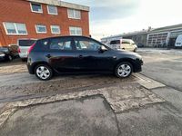 Gebraucht Hyundai i30 Edition 90 PS (66 kW) 2010 Schwarz Limousine