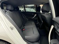 Gebraucht BMW 120 Advantage 177 PS (130 kW) 2015 Weiß Kleinwagen