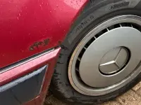 Gebraucht Mercedes 230 136 PS (100 kW) 1991 Rot Limousine