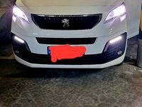 Gebraucht Peugeot Expert 180 PS (132 kW) 2021 Weiß Van