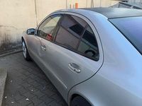 Gebraucht Mercedes E500 306 PS (225 kW) 2002 Silber Limousine