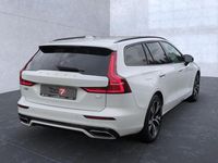 Gebraucht Volvo V60 R-Design 341 PS (250 kW) 2020 Ice white Kombi