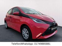 Gebraucht Toyota Aygo 69 PS (50 kW) 2017 Rot Kleinwagen