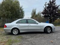 Gebraucht Mercedes E200 184 PS (135 kW) 2007 Silber Limousine
