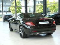 Gebraucht Mercedes SLC250 204 PS (150 kW) 2016 Obsidianschwarz  metalliclack Cabrio