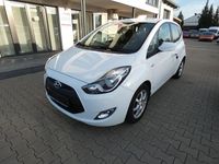 Gebraucht Hyundai ix20 90 PS (66 kW) 2015 Weiß Kleinwagen