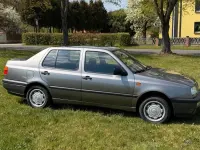 Brugt VW Vento 75 HK (55 kW) 1993 Grå Sedan