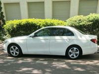Gebraucht Mercedes E220 Avantgarde 194 PS (142 kW) 2016 Weiß Limousine