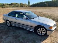 Gebraucht BMW 323 Sport Line 170 PS (125 kW) 1997 Silber metallic Coupé