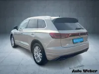 Gebraucht VW Touareg Elegance 231 PS (169 kW) 2025 Beige SUV
