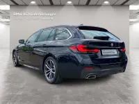 Gebraucht BMW 520 M Sport 190 PS (139 kW) 2023 Schwarz Kombi
