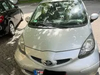 Gebraucht Toyota Aygo 68 PS (50 kW) 2008 Silber Kleinwagen