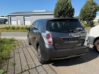 Gebraucht Toyota Verso Comfort 111 PS (81 kW) 2015 Grau Van / Kleinbus