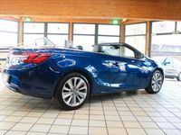 Usado Opel Cascada Innovation 165 HP (121 kW) 2014 Azul Cabrios