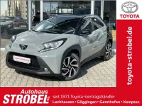 Neu Toyota Aygo X Design 72 PS (52 kW) 2026 Urban khaki, dach mysticschwar SUV