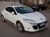 Gebraucht Renault Mégane Coupé Dynamique 102 PS (75 kW) 2010 Weiß Coupé