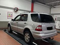 Gebraucht Mercedes ML270 163 PS (119 kW) 2003 SUV