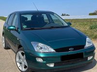 Gebraucht Ford Focus Ghia 116 PS (85 kW) 1999 Grün Limousine