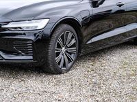 Gebraucht Volvo V60 Plus 398 PS (292 kW) 2025 Onyx black / metallic Kombi