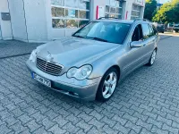 Gebraucht Mercedes C220 143 PS (105 kW) 2003 Gold Kombi