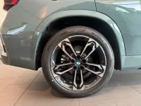 Neu BMW iX1 M Sport 225 kW (306 PS) 2026 Cape york grün metallic SUV
