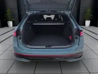 Gebraucht VW Passat R-line 272 PS (200 kW) 2025 Maripositgrün metallic Kombi