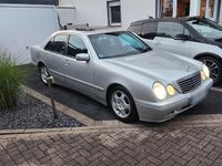 Gebraucht Mercedes E200 136 PS (100 kW) 2000 Silber Limousine