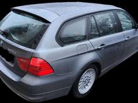 Gebraucht BMW 320 177 PS (130 kW) 2010 Grau Kombi