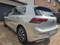 Usata VW Golf VIII Active 131 CV (96 kW) 2022 Argento Berlina