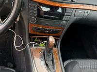 Gebraucht Mercedes E220 150 PS (110 kW) 2004 Silber Limousine