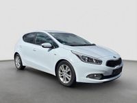 Gebraucht Kia Ceed 128 PS (94 kW) 2014 Weiß Kleinwagen