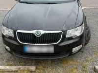 Gebraucht Skoda Superb 160 PS (117 kW) 2012 Schwarz Kombi