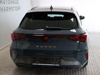 Neu Cupra Leon 150 PS (110 kW) 2025 Blau Limousine