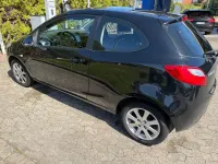 Usata Mazda 2 75 CV (55 kW) 2010 Nero Utilitaria