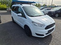 Gebraucht Ford Tourneo Courier Trend 101 PS (74 kW) 2015 Weiß Van / Kleinbus