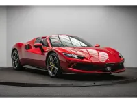 Gebraucht Ferrari 296 830 PS (610 kW) 2023 Rot Cabrio