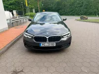 Gebraucht BMW 520 197 PS (144 kW) 2023 Grau Limousine