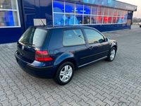 Gebraucht VW Golf IV Edition 75 PS (55 kW) 2001 Blau Kleinwagen