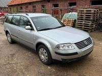 Gebraucht VW Passat 116 PS (85 kW) 2002 Silber Kombi