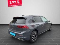 Gebraucht VW Golf VIII Active 110 PS (80 kW) 2022 Delfingrau metallic (metallic) Limousine