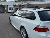 Gebraucht BMW 520 Shadowline 177 PS (130 kW) 2010 Weiß Kombi