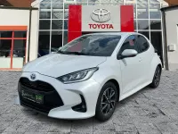 Gebraucht Toyota Yaris Team 116 PS (85 kW) 2022 Platinum white pearl mc. Kleinwagen