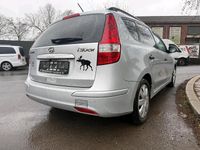 Gebraucht Hyundai i30 109 PS (80 kW) 2010 Silber Kombi