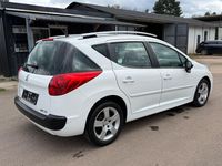 Gebraucht Peugeot 207 Tendance 92 PS (67 kW) 2012 Weiß Kombi