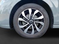 Gebraucht VW Golf VIII Active 150 PS (110 kW) 2023 Grau Limousine