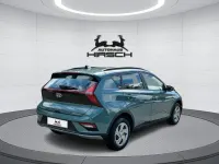 Neu Hyundai Bayon Select 101 PS (74 kW) 2025 Grün SUV